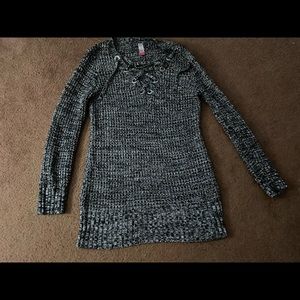 No boundaries sweater